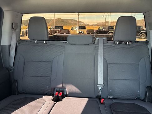 Used 2020 Chevrolet Silverado 1500 Custom w/ Custom Value Package image 20