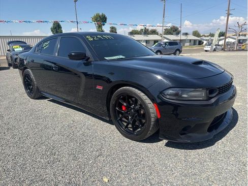 Used 2020 Dodge Charger Scat Pack w/ Plus Group RWD image 3