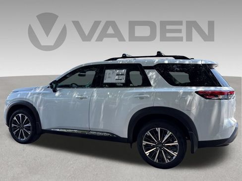 New 2026 Nissan Pathfinder Platinum FWD image 20