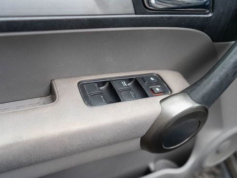 Used 2011 Honda CR-V SE image 23