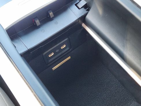 Used 2023 Mercedes-Benz C 300 Sedan image 23