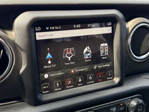 Used 2019 Jeep Wrangler Unlimited Rubicon w/ Dual Top Group AWD/4WD image 23