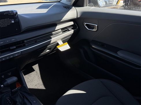 New 2025 Kia K4 LXS image 15