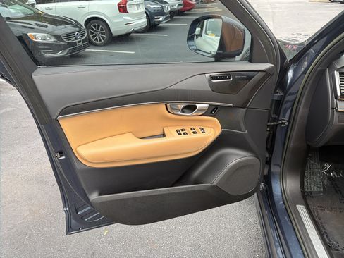 Certified 2023 Volvo XC90 B6 Ultimate w/ Protection Package Premier AWD/4WD image 14
