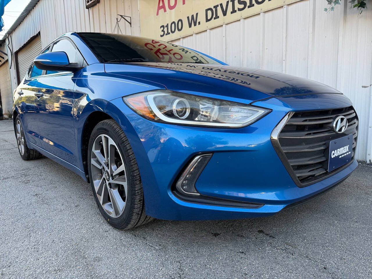 Used 2017 Hyundai Elantra Limited FWD image 2