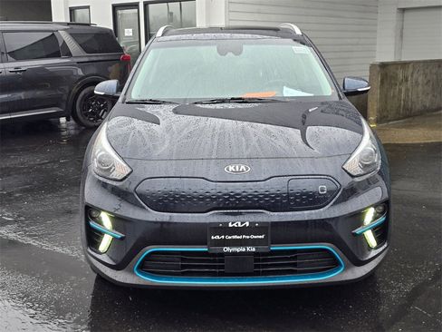 Used 2020 Kia Niro EX Premium w/ Cold Weather Package image 2