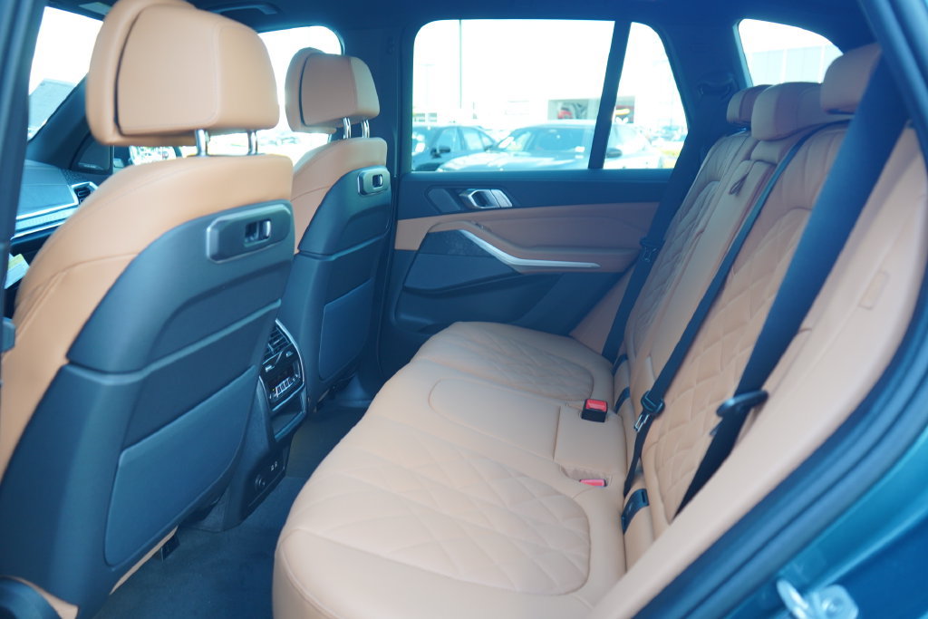 Used 2026 BMW X5 sDrive40i w/ Climate Comfort Package RWD image 12