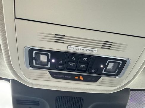 Used 2025 Lincoln Navigator Reserve AWD/4WD image 29