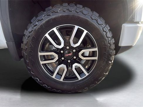 Used 2022 GMC Sierra 1500 AT4 w/ AT4 Preferred Package image 20