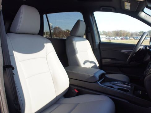 Used 2025 Honda Passport EX-L image 22