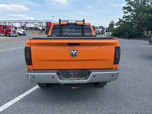 Used 2017 RAM 3500 Tradesman w/ Chrome Appearance Group AWD/4WD image 4