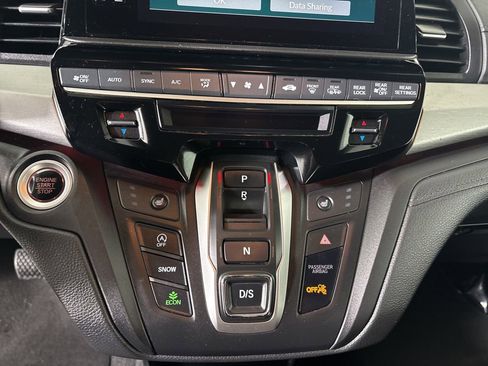Used 2025 Honda Odyssey Sport-L image 19
