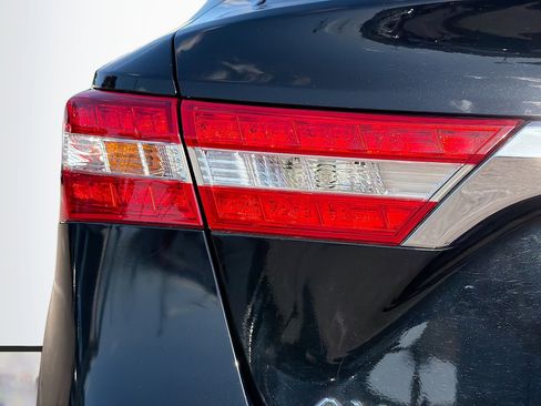 Used 2015 Toyota Avalon XLE Premium image 10