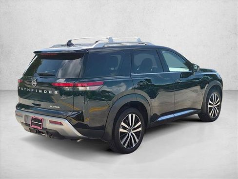 Certified 2025 Nissan Pathfinder Platinum FWD image 5