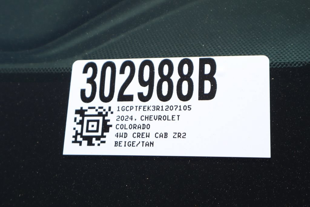 Used 2024 Chevrolet Colorado ZR2 w/ ZR2 Convenience Package III AWD/4WD image 33