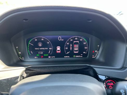 Used 2023 Honda Accord Sport image 11