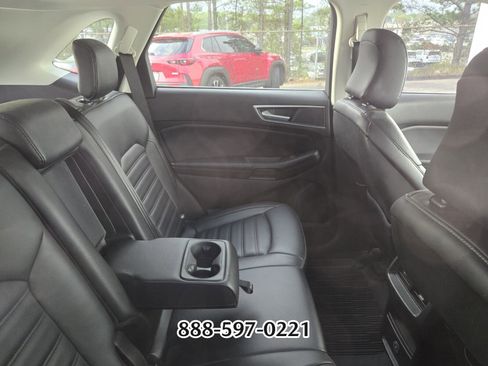 Used 2023 Ford Edge SEL image 8