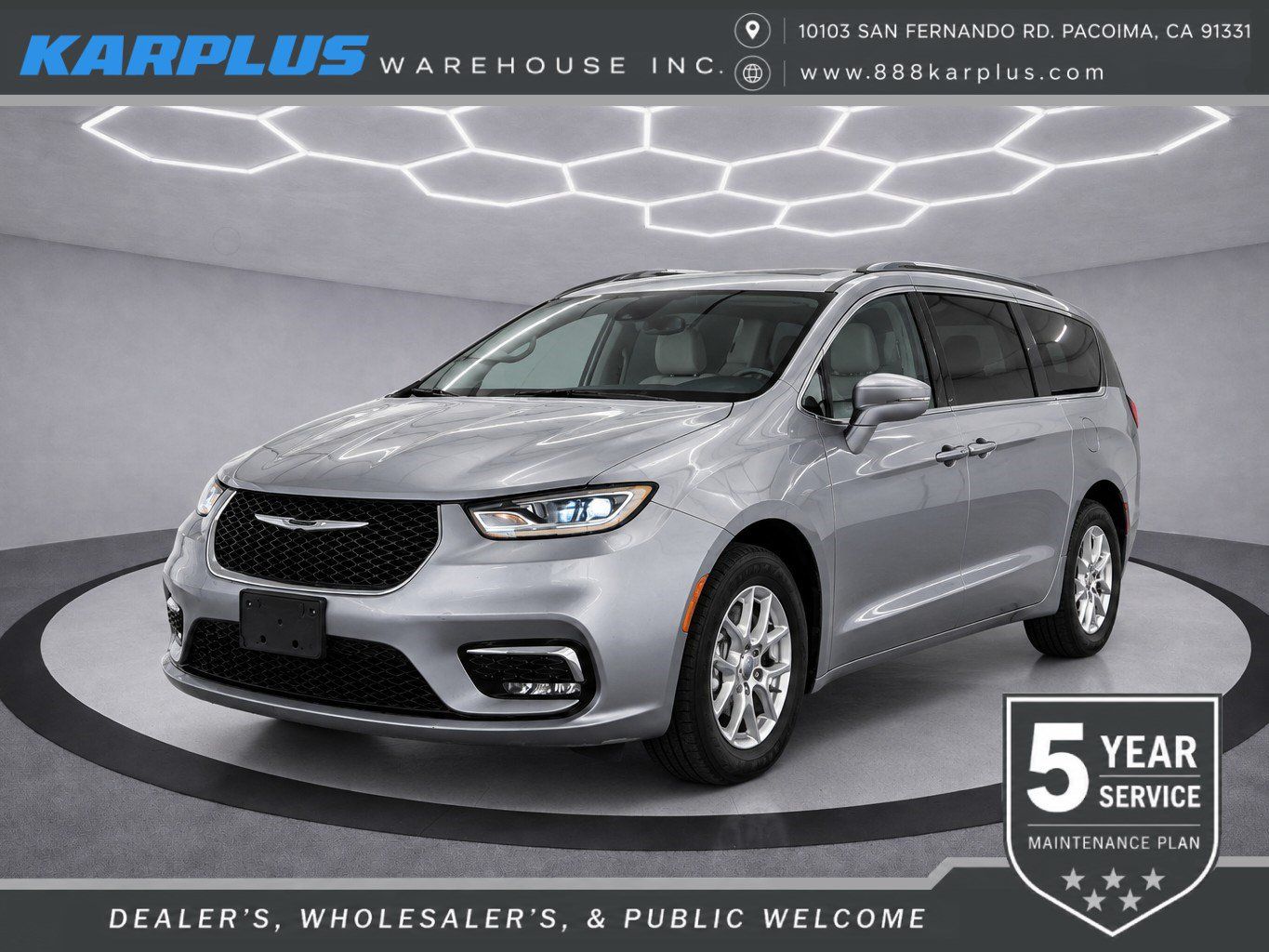 Used 2021 Chrysler Pacifica Touring-L FWD image 1