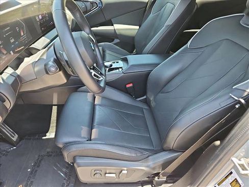 Certified 2025 BMW X3 xDrive30i w/ M Sport Package AWD/4WD image 21