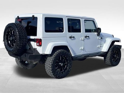 Used 2016 Jeep Wrangler Unlimited Sahara image 7