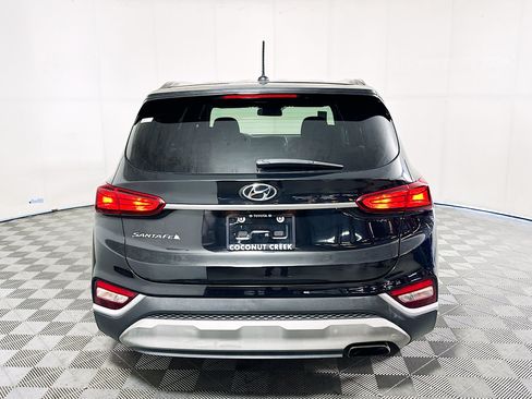 Used 2020 Hyundai Santa Fe SE FWD image 4