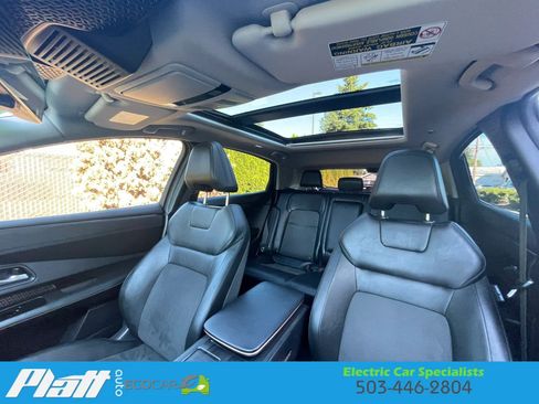 Used 2024 Nissan Ariya FWD image 33
