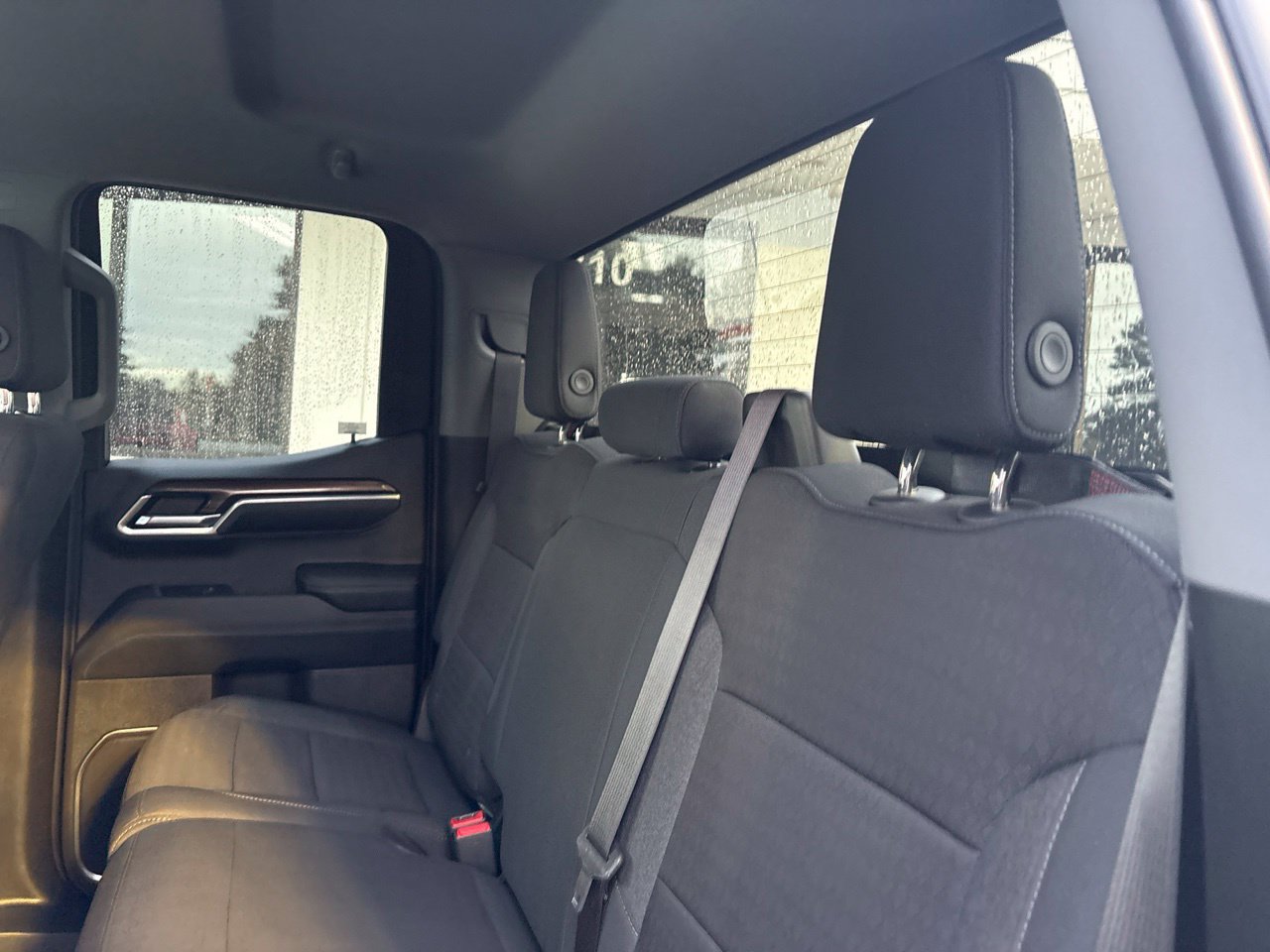 Used 2024 Chevrolet Silverado 1500 LT AWD/4WD image 6