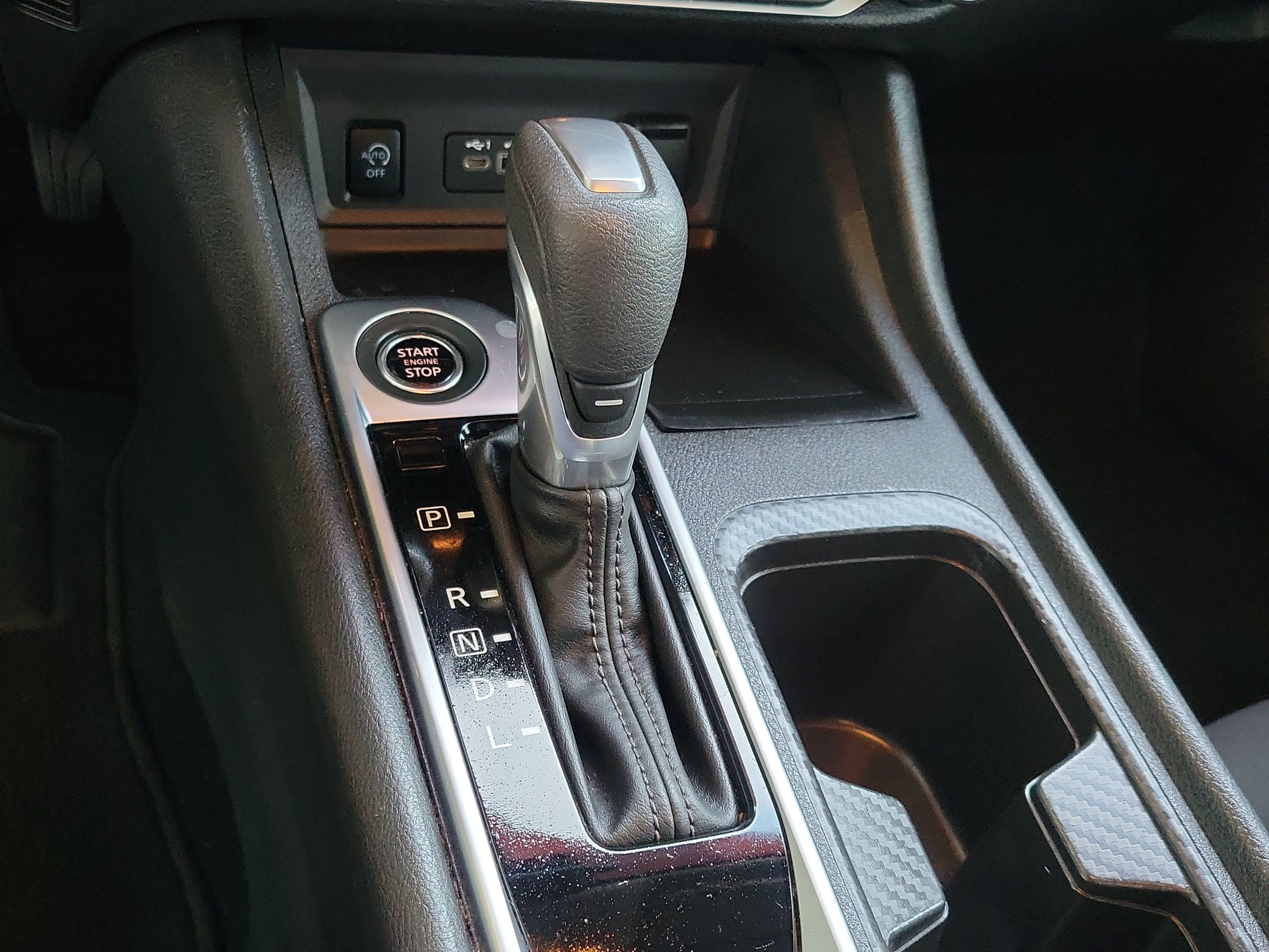 Used 2025 Nissan Sentra SV FWD image 23