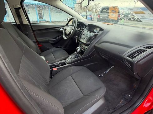 Used 2015 Ford Focus SE image 14