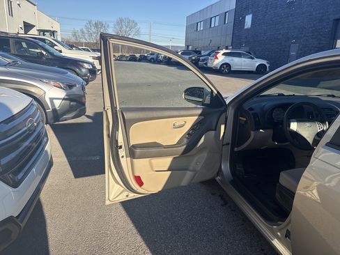 Used 2008 Hyundai Elantra SE image 12