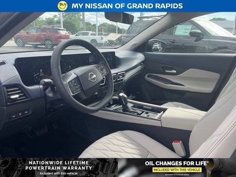 New 2026 Nissan Sentra SL w/ Floor Mat Package FWD image 11