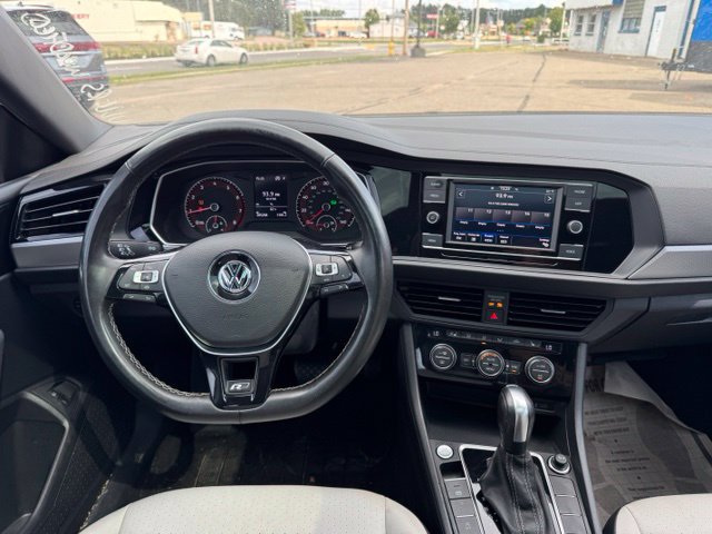 Used 2021 Volkswagen Jetta R-Line FWD image 17