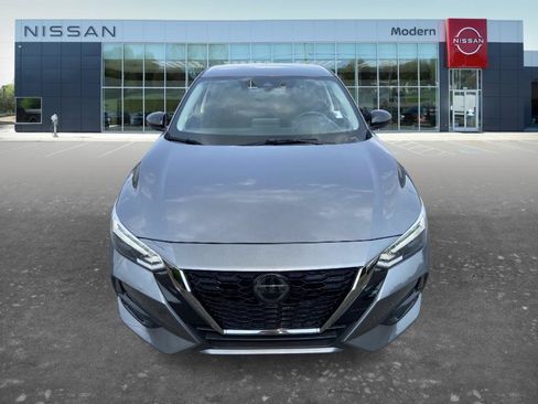 Certified 2023 Nissan Sentra SR FWD image 2