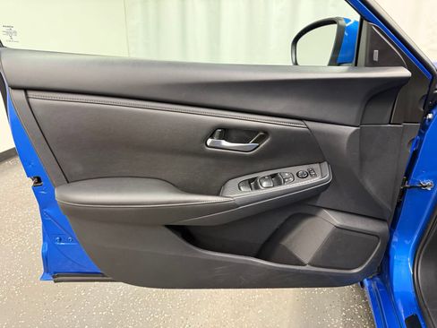 Used 2024 Nissan Sentra SV FWD image 9