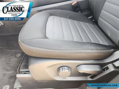 Used 2023 Ford Edge SE w/ Black Appearance Package image 25