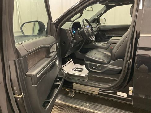 Used 2020 Ford Expedition Limited image 5