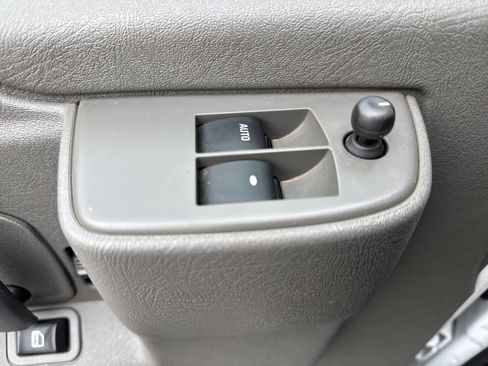 Used 2022 GMC Savana 2500 w/ Driver Convenience Package image 15