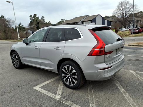 Certified 2023 Volvo XC60 B5 Core w/ Climate Package image 6