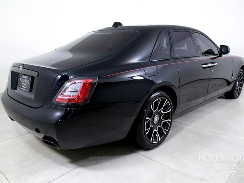 Used 2022 Rolls-Royce Ghost Black Badge image 2