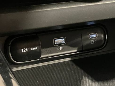 Used 2023 Kia Soul S FWD image 32