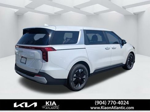 New 2026 Kia Carnival LXS FWD image 3