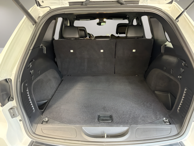 Used 2020 Jeep Grand Cherokee Altitude RWD image 33