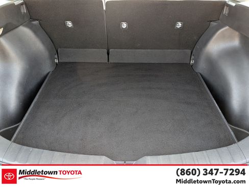 Used 2025 Toyota Corolla Cross L AWD/4WD image 32
