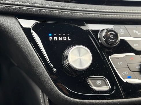 New 2027 Chrysler Pacifica Limited AWD/4WD image 23