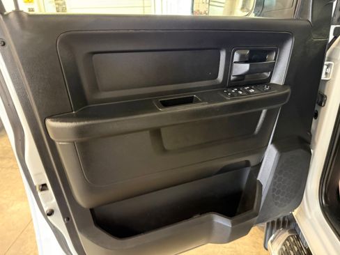 Used 2020 RAM 2500 Tradesman w/ Chrome Appearance Group AWD/4WD image 45
