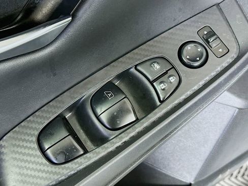 Used 2024 Nissan Sentra SV image 19