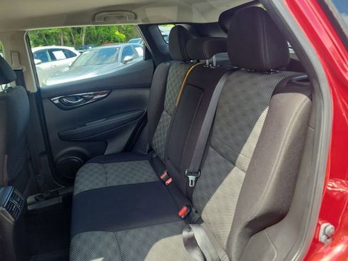 Used 2019 Nissan Rogue Sport SV w/ All-Weather Package AWD/4WD image 11