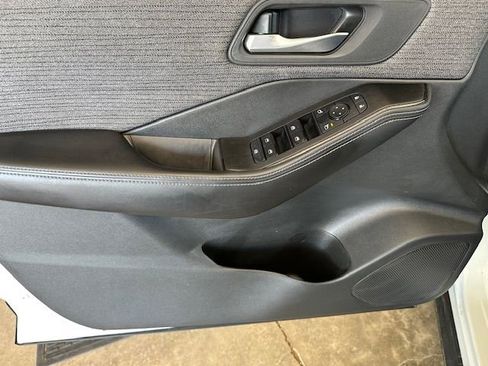 Used 2022 Nissan Rogue SV image 21