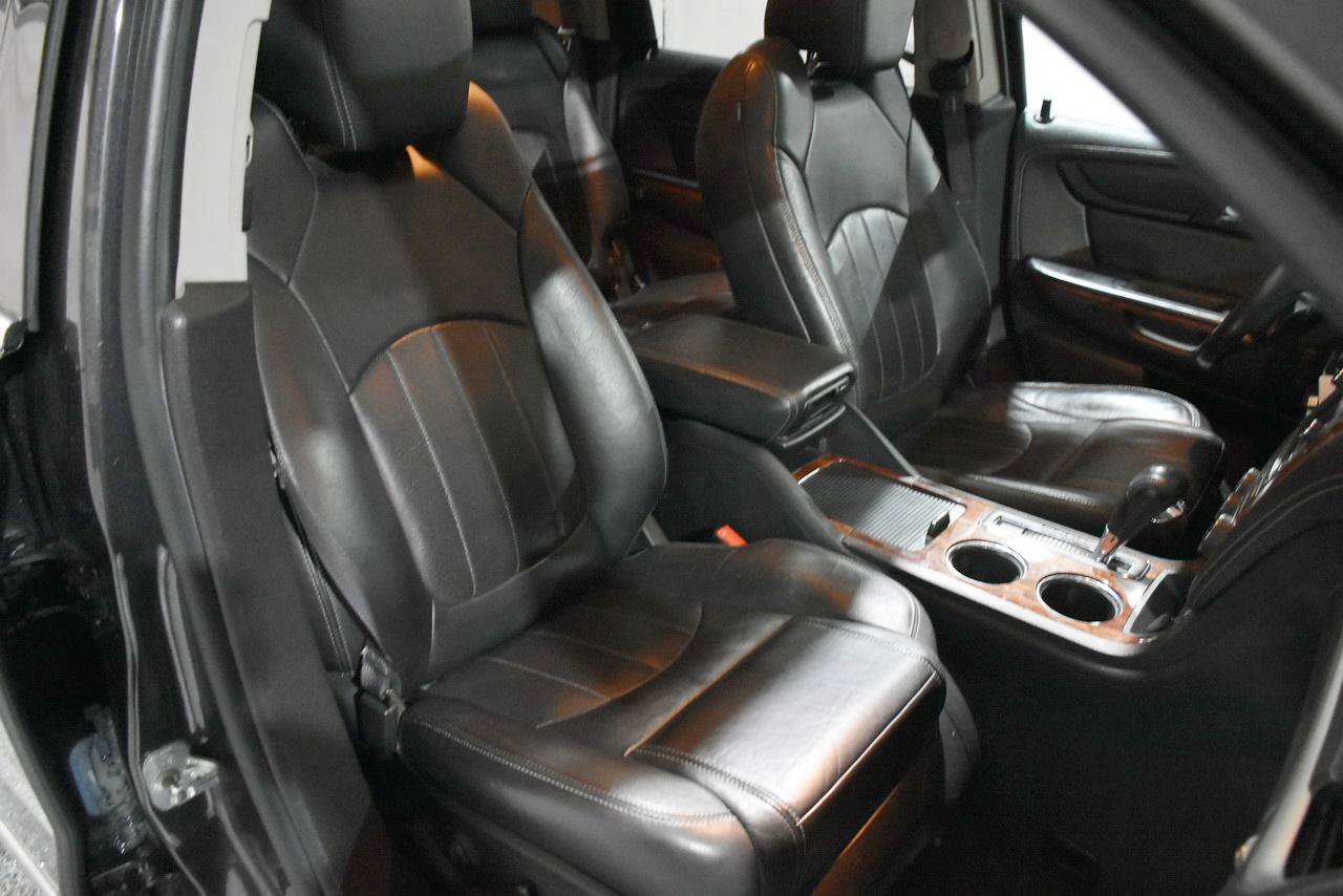 Used 2014 Chevrolet Traverse LTZ FWD image 12