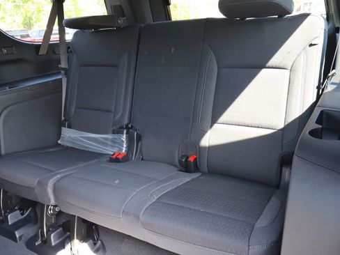 New 2026 Chevrolet Suburban LS w/ Max Trailering Package AWD/4WD image 22